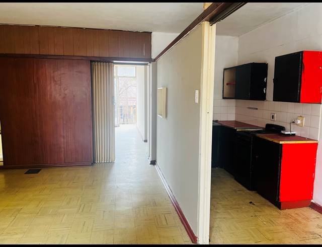 1 BEDROOM APARTMENT FOR SALE IN BEREA PARK